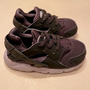 Nike Toddler Size 8C Shoes Army Green Huarache Sneakers 704950-301 Pull On